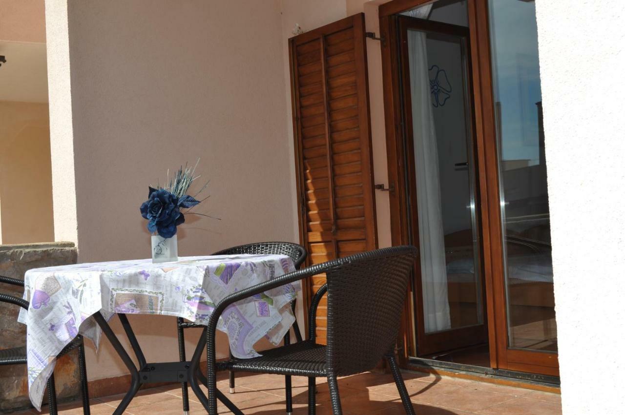 Apartment Boris Đảo Đảo Cres Ngoại thất bức ảnh